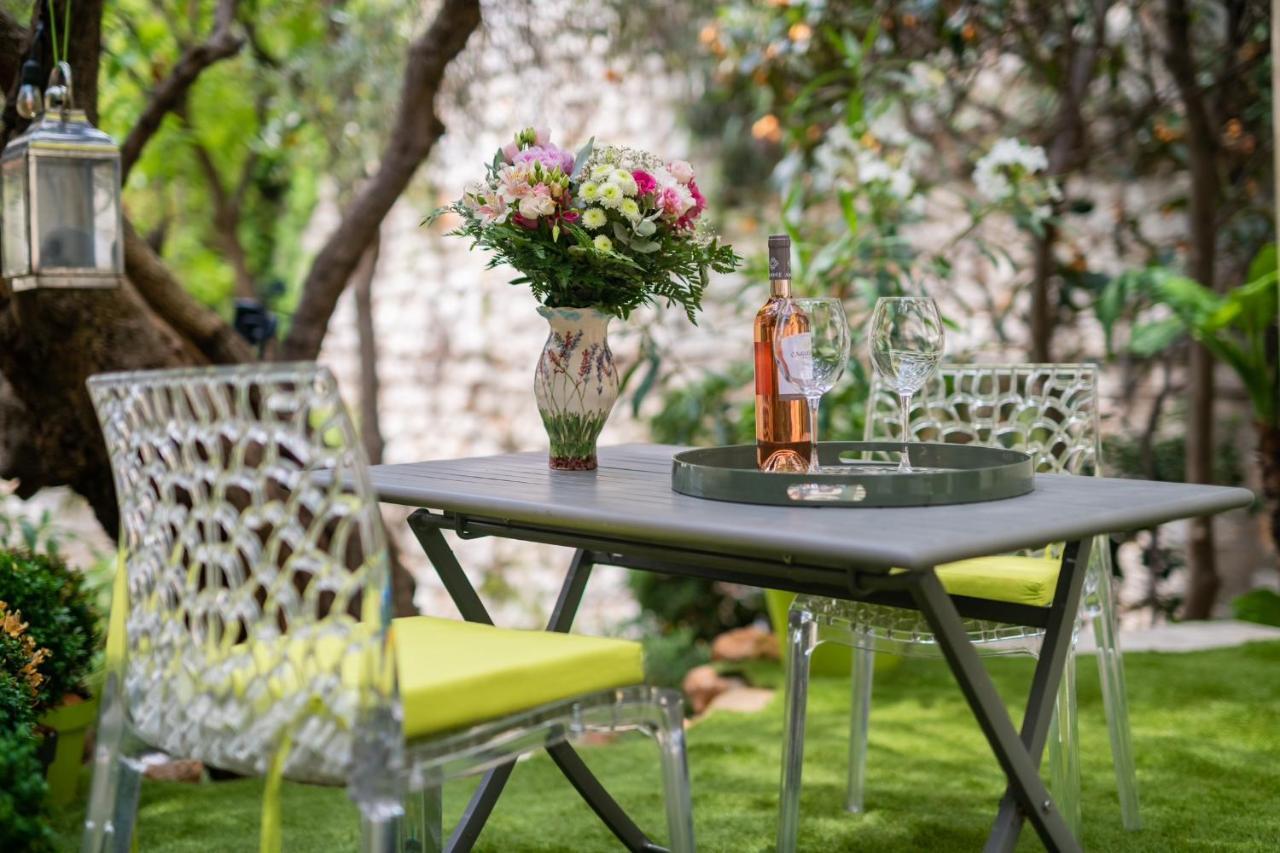 Appartement Lumineux Avec Terrasse Jardin Et Acces Piscine Villefranche-sur-Mer Exterior foto
